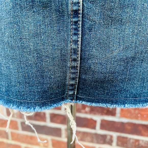 Frayed Hem Denim Skirt - Picture 4 of 5